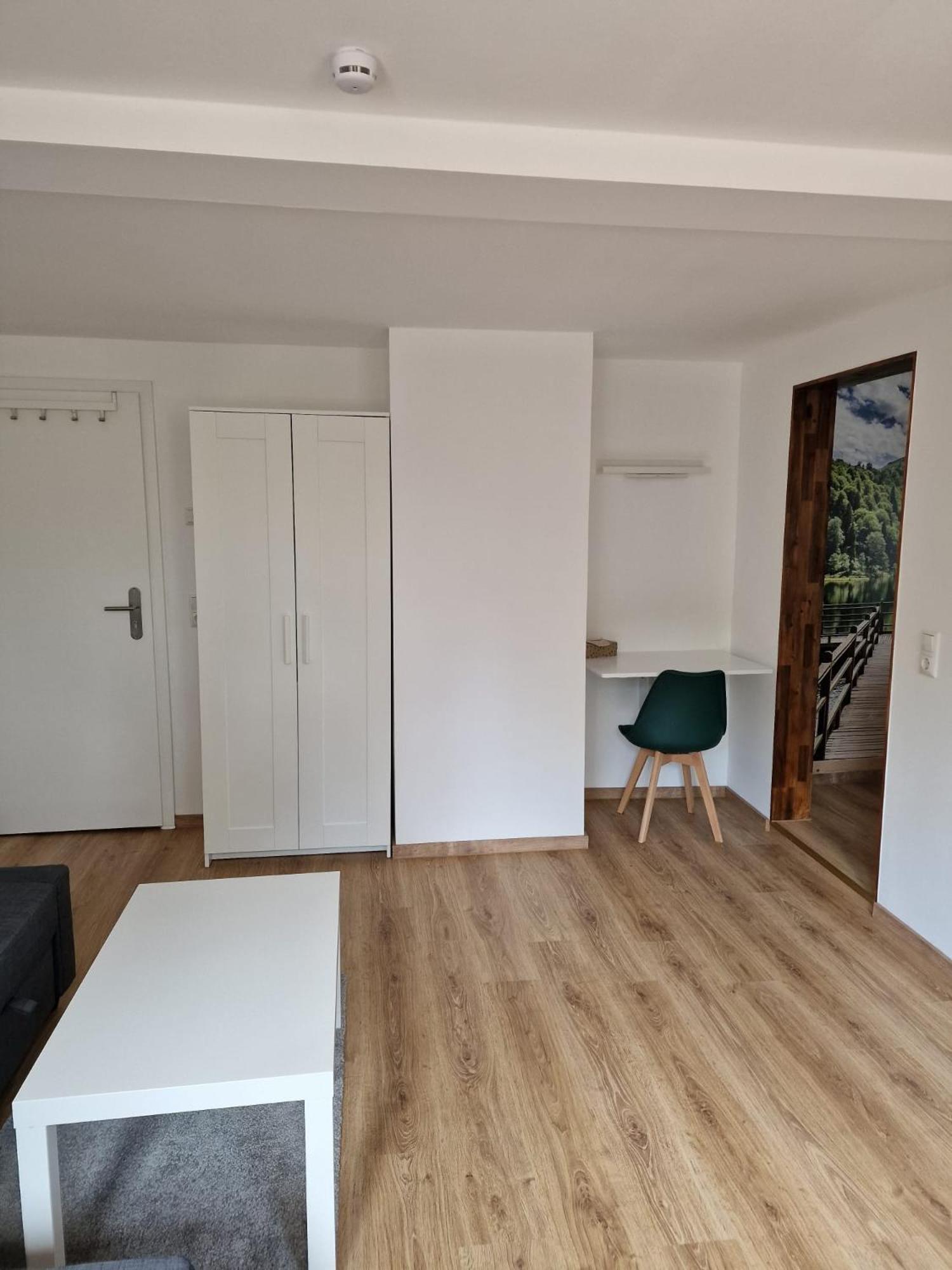 Exklusive Zimmer Mit Geteiltem Bad Und Kueche Kg Stadtilm Extérieur photo